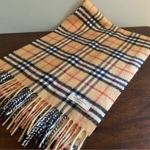 NWT Burberry check scarf